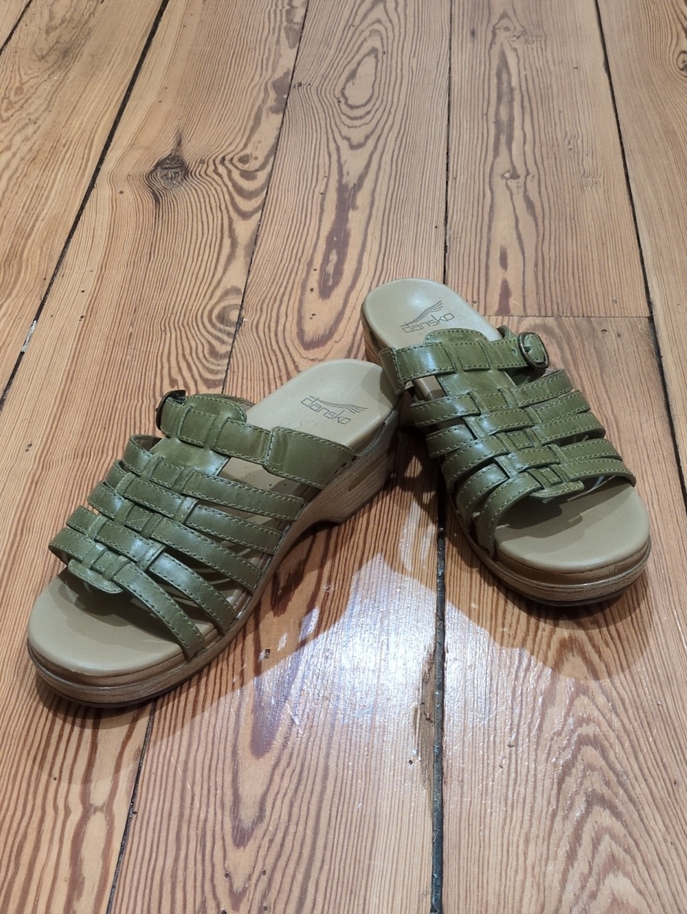 Dansko | Green Marion Sandals